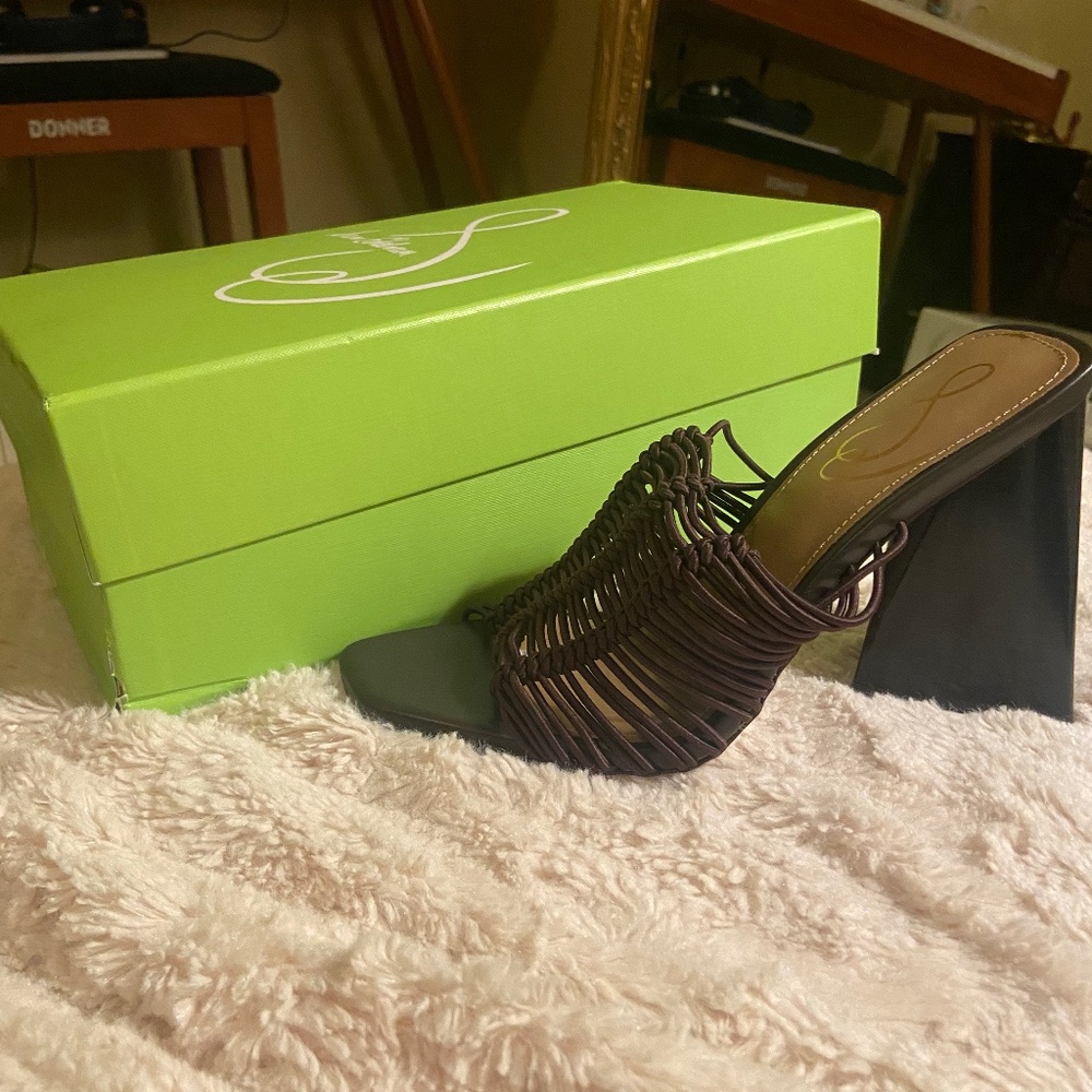 New sam edelman brown heels. Sold out everywhere! size 6